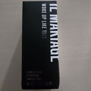 IL MAKIAGE Woke Up Like This Foundation Box.  Shade 155